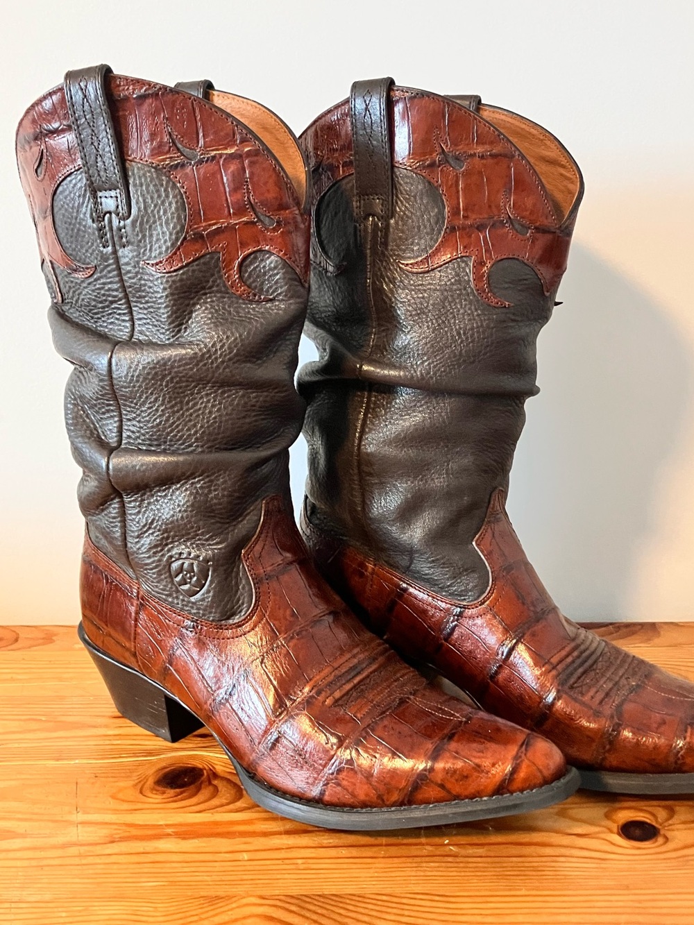 Y2K ARIAT Slouch Cowboy Cowgirl Boots 8B Soft No Odors Black Brown Leather Upper